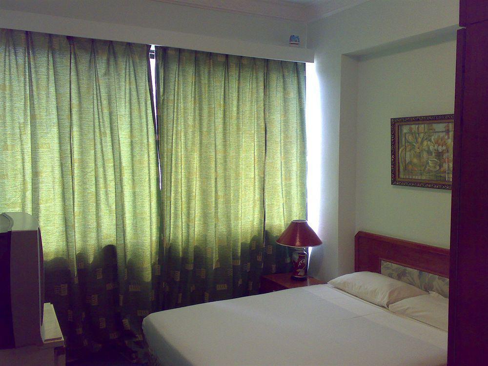 Jubilee Hotel Bandar Seri Begawan Exterior foto